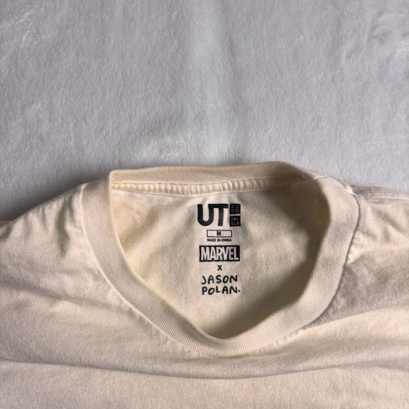 Uniqlo Marvel Comics Jason Polan Beige Short Sleeve Shirt Men's Medium - Picture 4 of 8